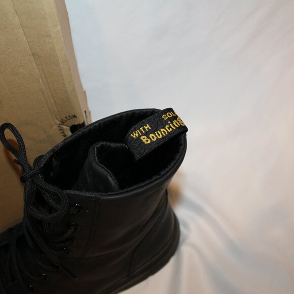 NIB DR. MARTENS COMBS MEN'S LEATHER HIKING WINTER BOOTS BLACK - Picture 5 of 6